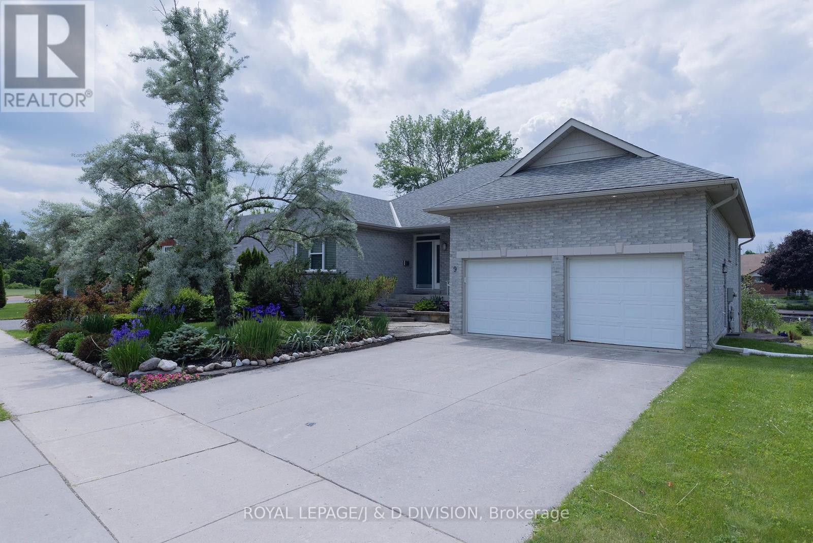 9 Victoria Avenue, Selwyn, Ontario  K0L 2H0 - Photo 34 - X12224246