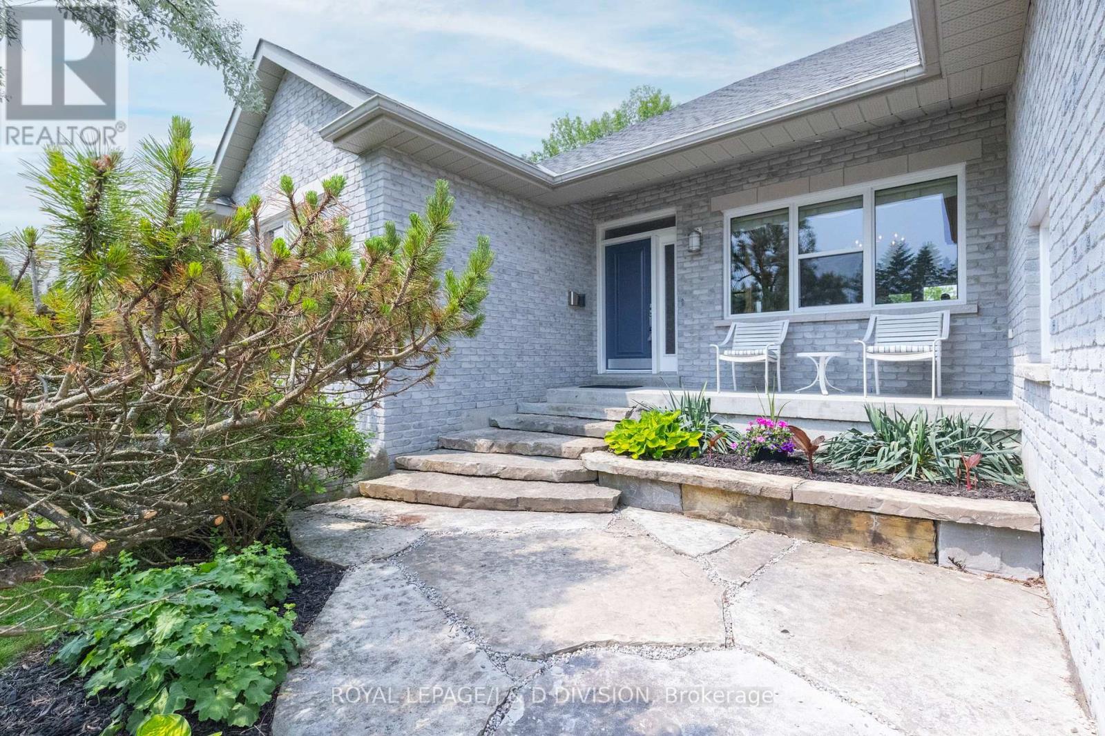 9 Victoria Avenue, Selwyn, Ontario  K0L 2H0 - Photo 35 - X12224246
