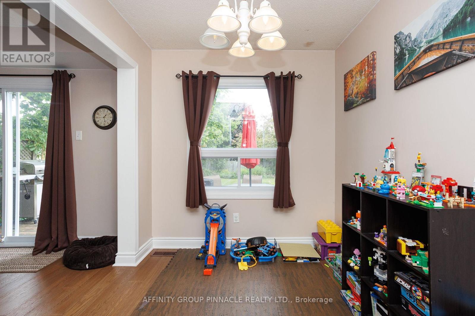26 Flavelle Crescent, Kawartha Lakes (Lindsay), Ontario  K9V 6E3 - Photo 13 - X12224477