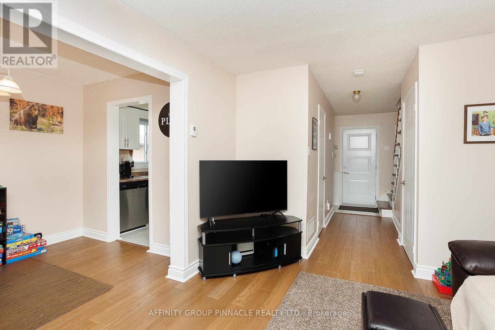 26 Flavelle Crescent, Kawartha Lakes (Lindsay), Ontario  K9V 6E3 - Photo 17 - X12224477