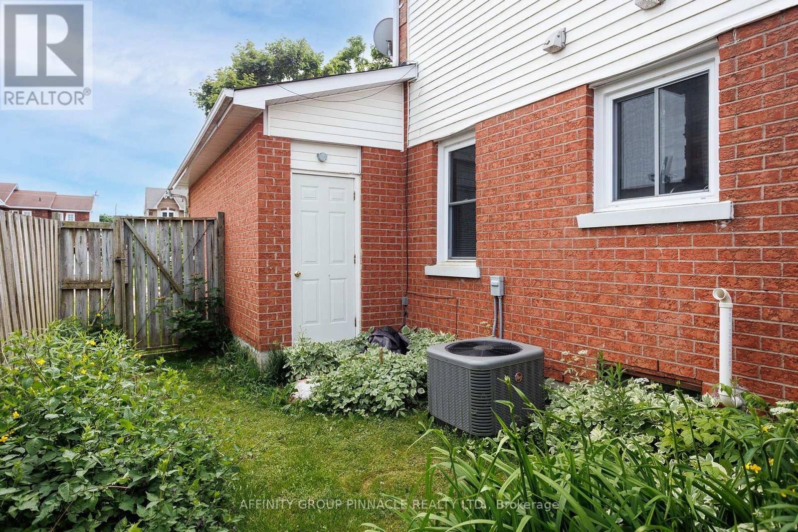 26 Flavelle Crescent, Kawartha Lakes (Lindsay), Ontario  K9V 6E3 - Photo 45 - X12224477