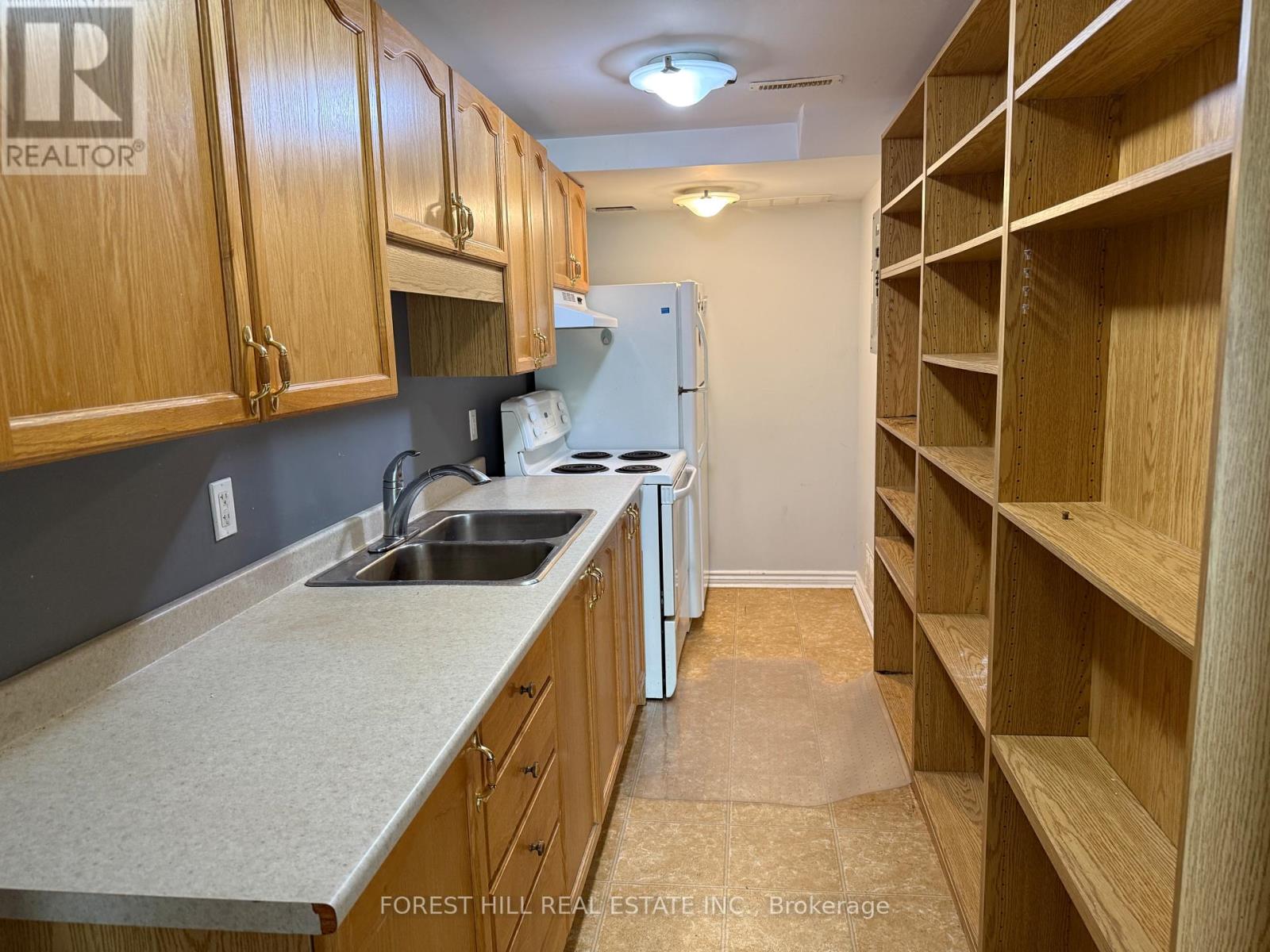1013 Silverdale Road, Peterborough West (Central), Ontario  K9J 7W5 - Photo 7 - X12224577