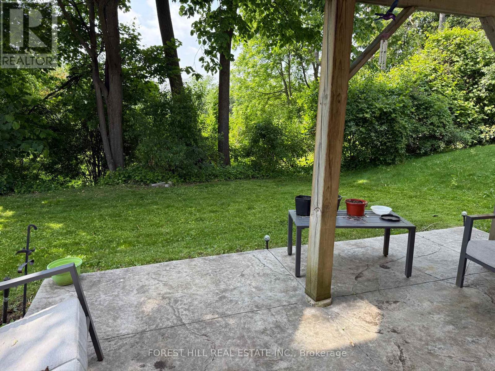 1013 Silverdale Road, Peterborough West (Central), Ontario  K9J 7W5 - Photo 9 - X12224577