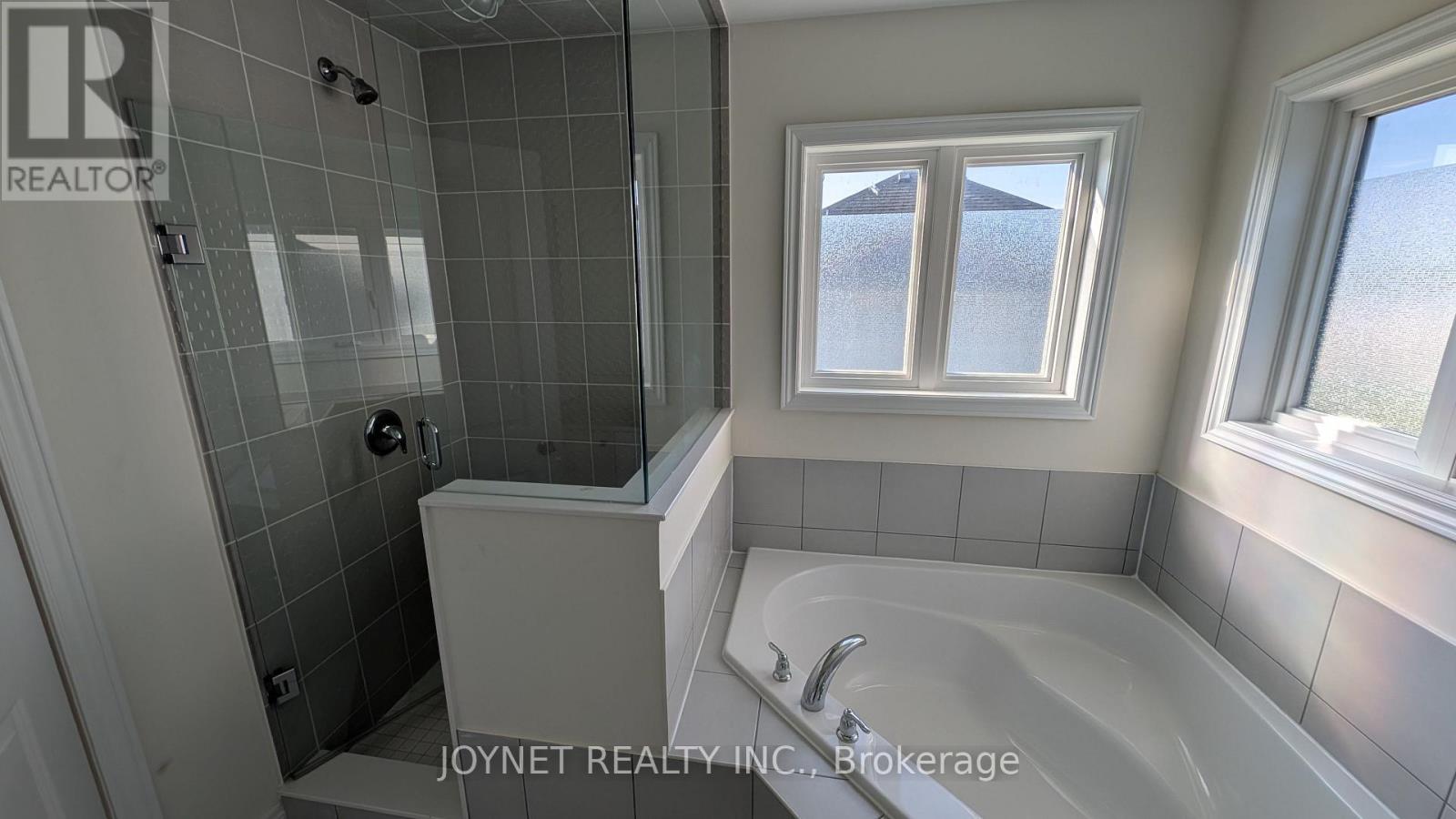904 Bamford Terrace, Peterborough North (North), Ontario  K9K 0H3 - Photo 12 - X12225012