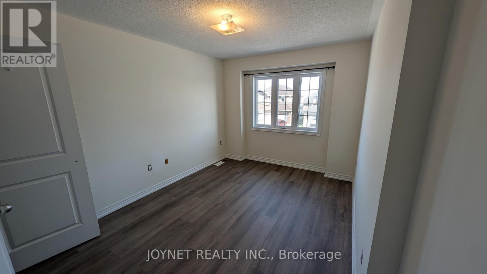 904 Bamford Terrace, Peterborough North (North), Ontario  K9K 0H3 - Photo 14 - X12225012