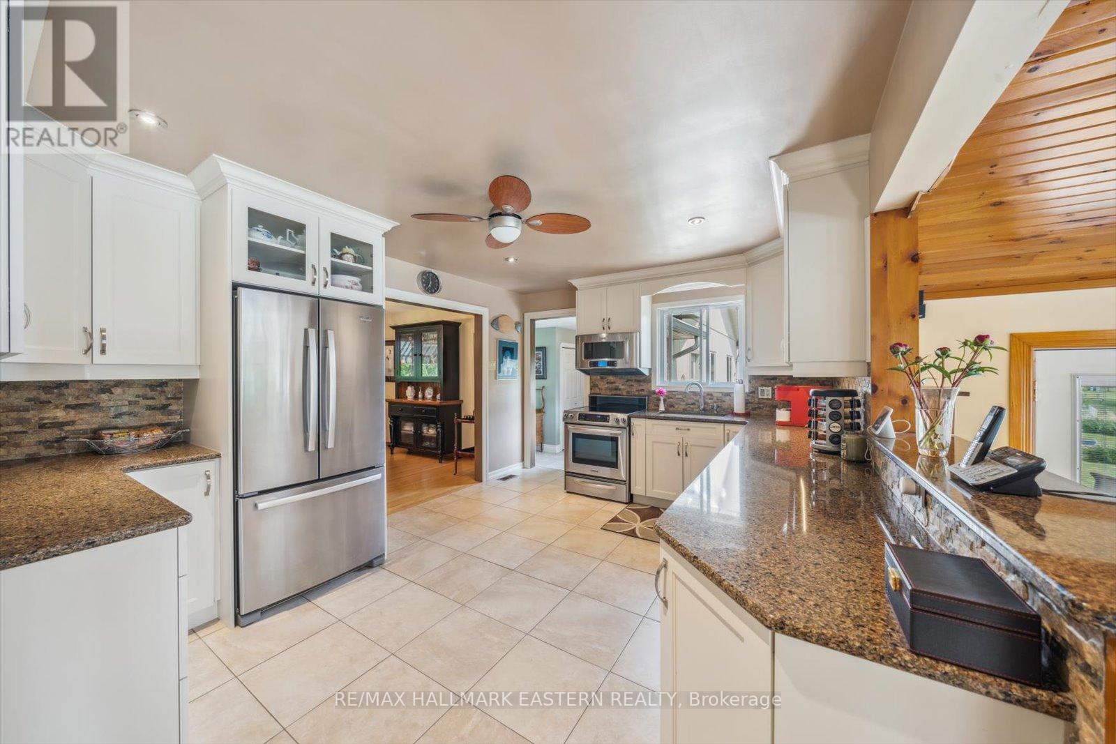 1105 Connaught Drive, Selwyn, Ontario  K0L 1T0 - Photo 11 - X12225460