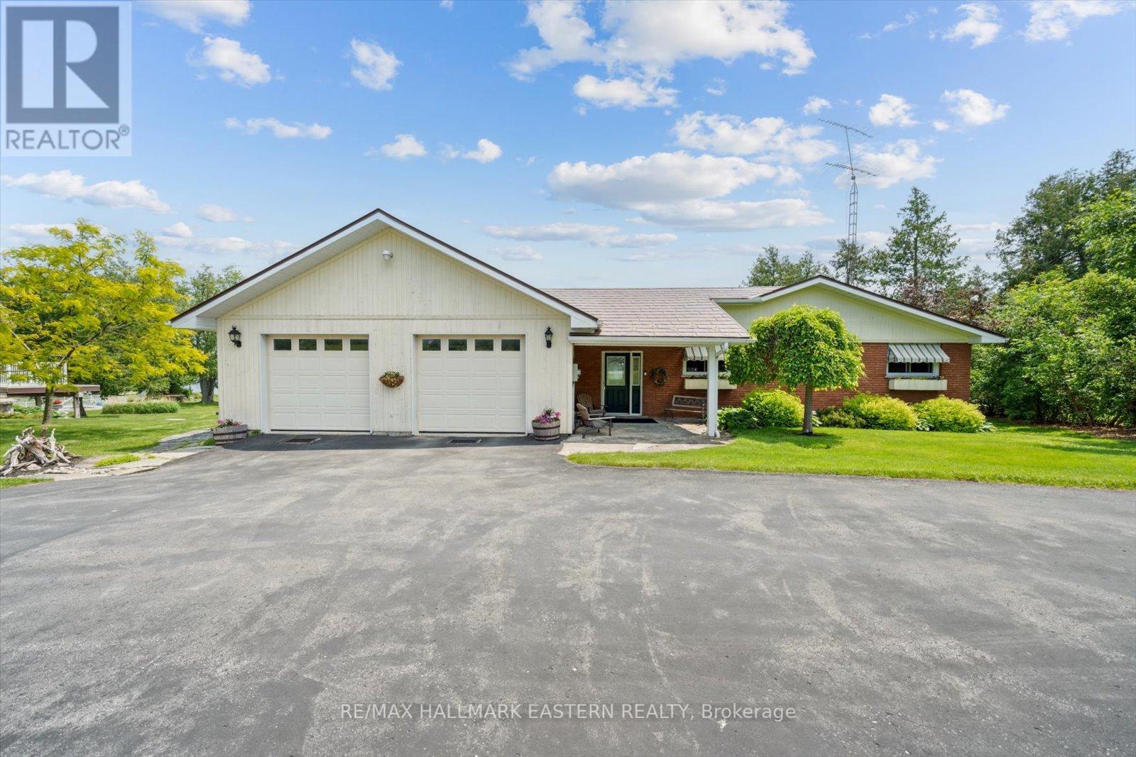 1105 Connaught Drive, Selwyn, Ontario  K0L 1T0 - Photo 3 - X12225460