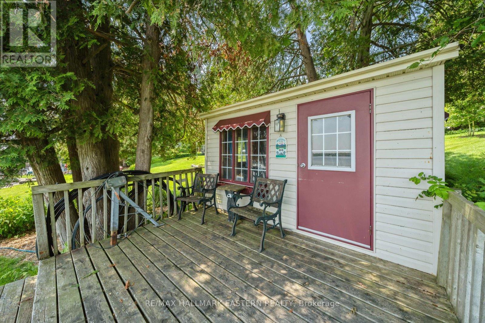1105 Connaught Drive, Selwyn, Ontario  K0L 1T0 - Photo 42 - X12225460