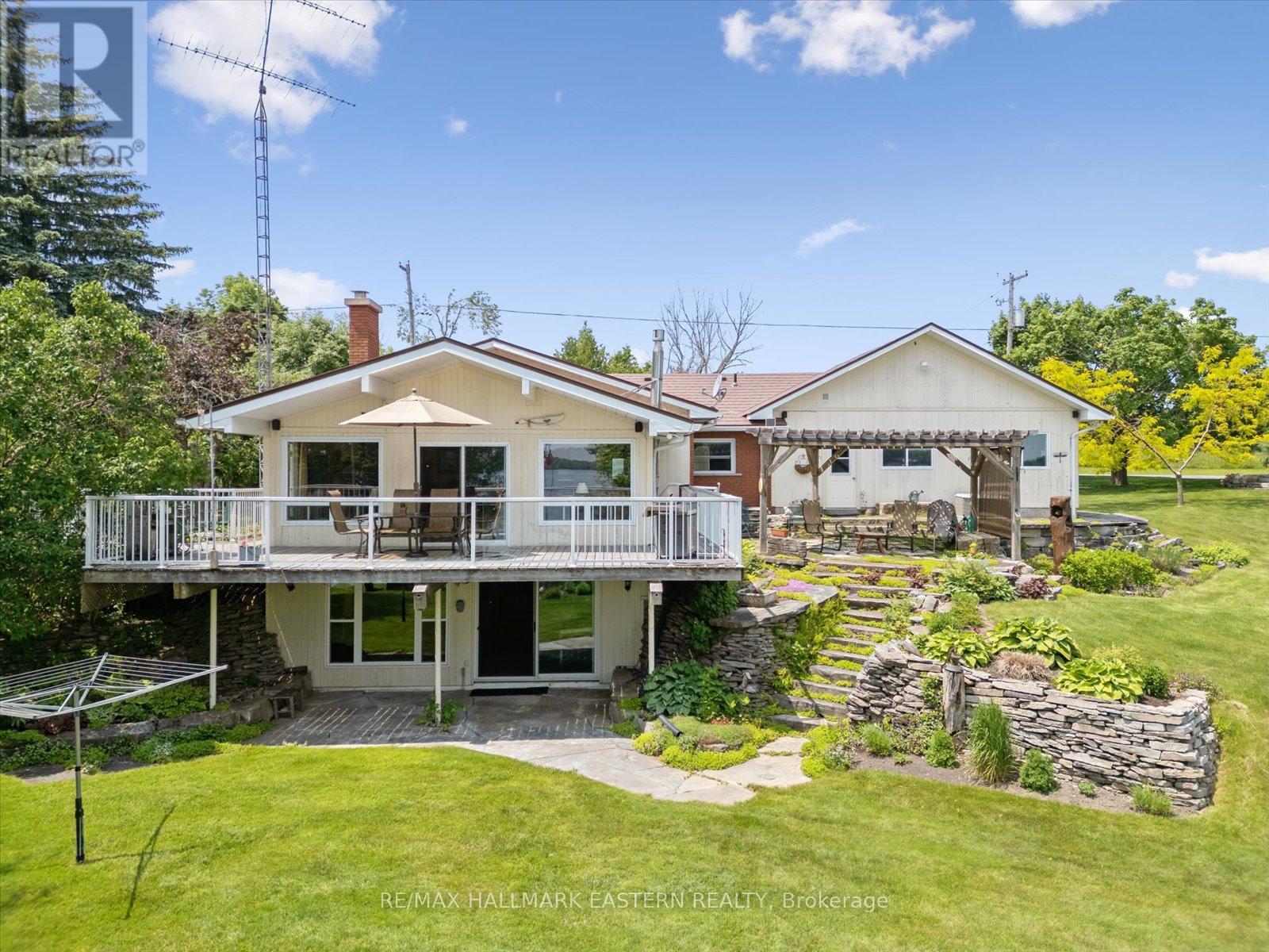 1105 Connaught Drive, Selwyn, Ontario  K0L 1T0 - Photo 44 - X12225460