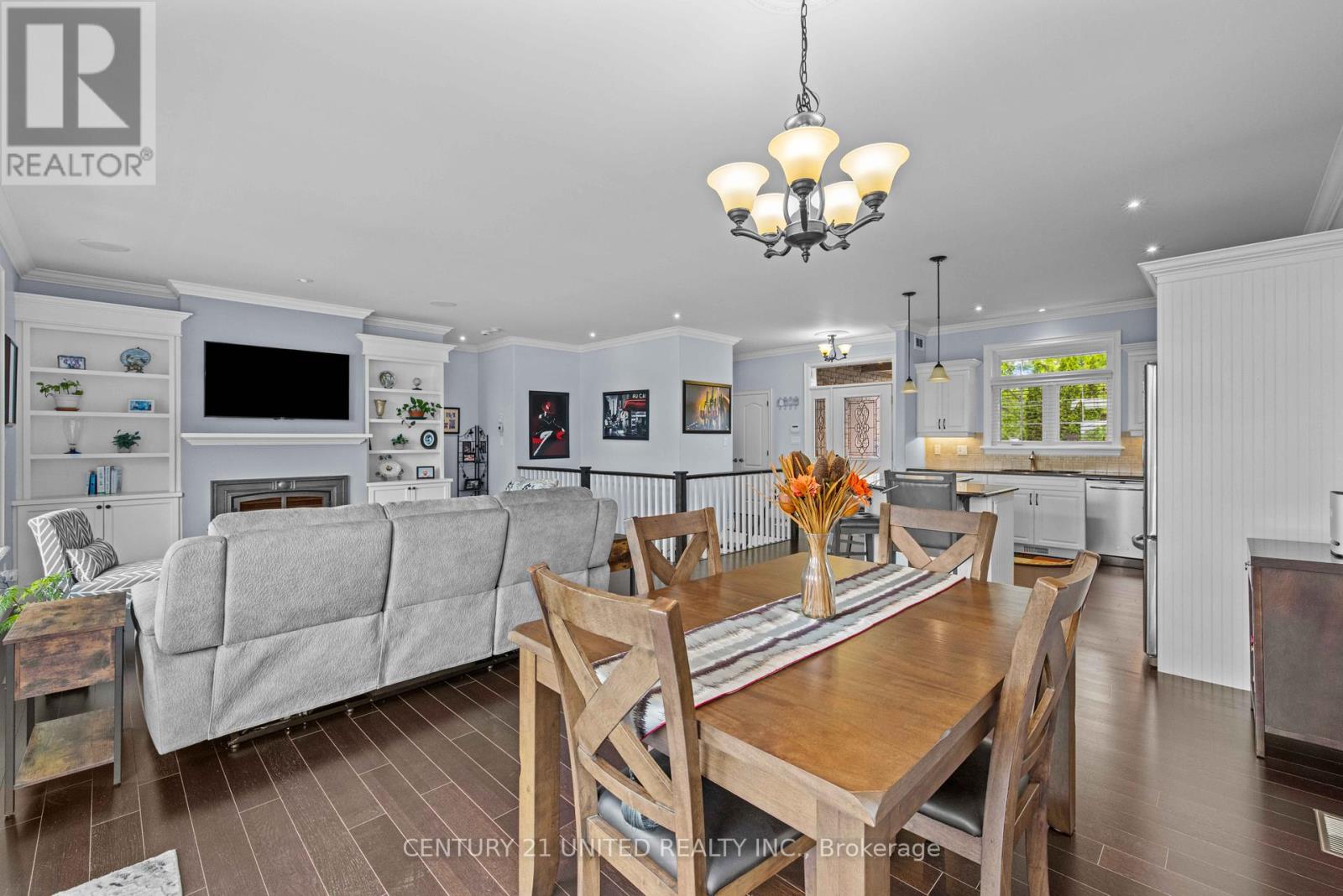 18 - 227 Carnegie Avenue, Peterborough North (University Heights), Ontario  K9L 0B3 - Photo 13 - X12225487