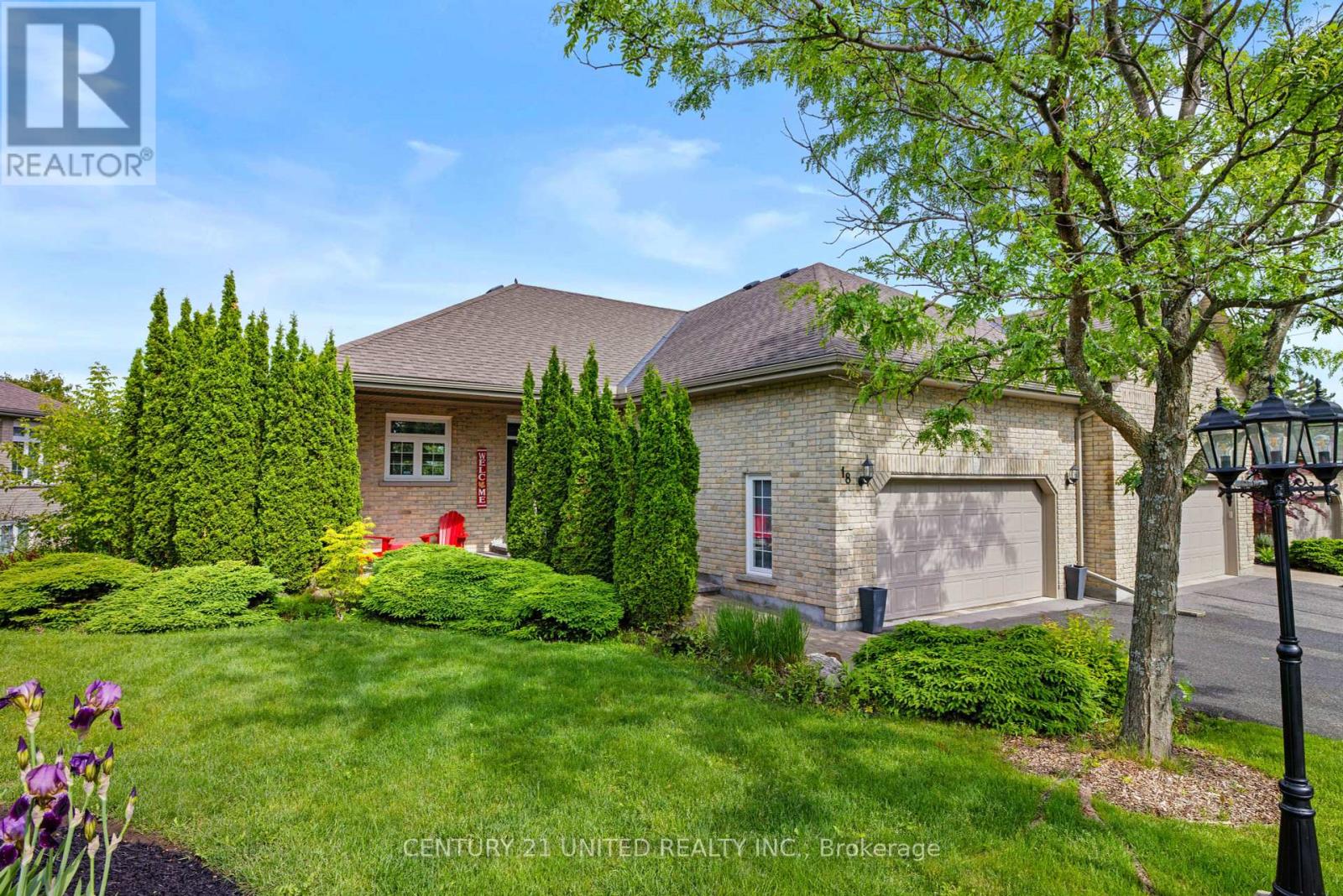18 - 227 Carnegie Avenue, Peterborough North (University Heights), Ontario  K9L 0B3 - Photo 2 - X12225487