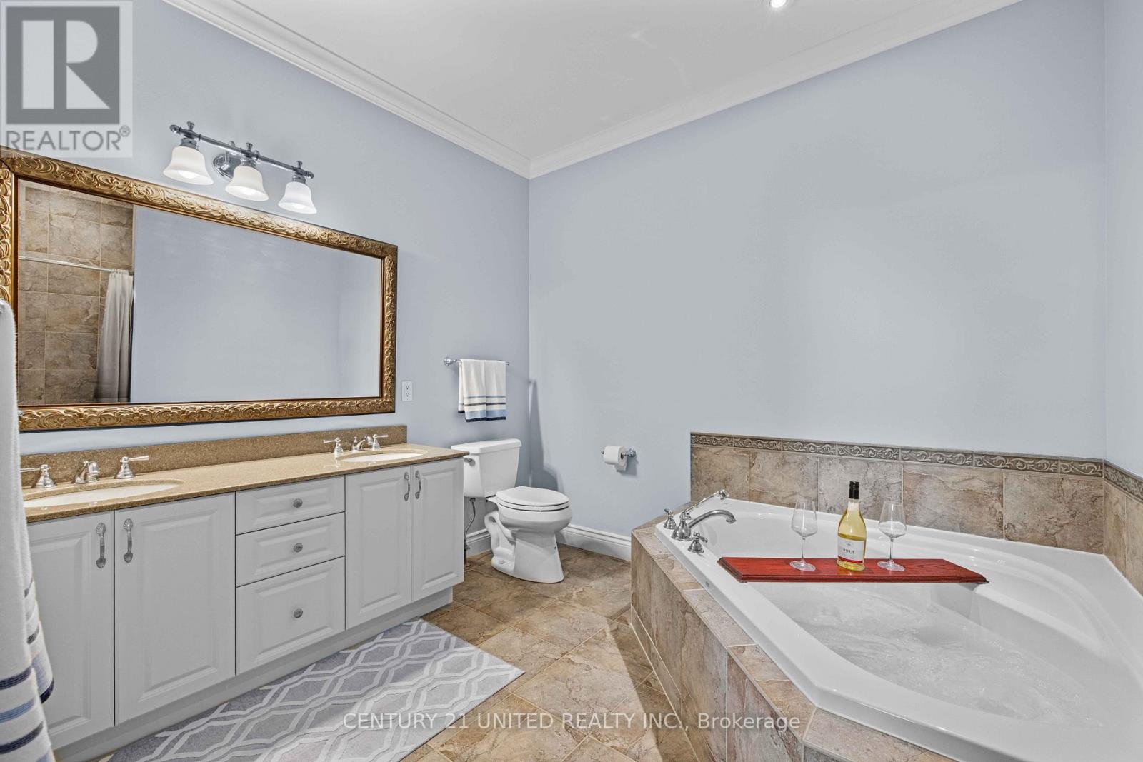 18 - 227 Carnegie Avenue, Peterborough North (University Heights), Ontario  K9L 0B3 - Photo 21 - X12225487