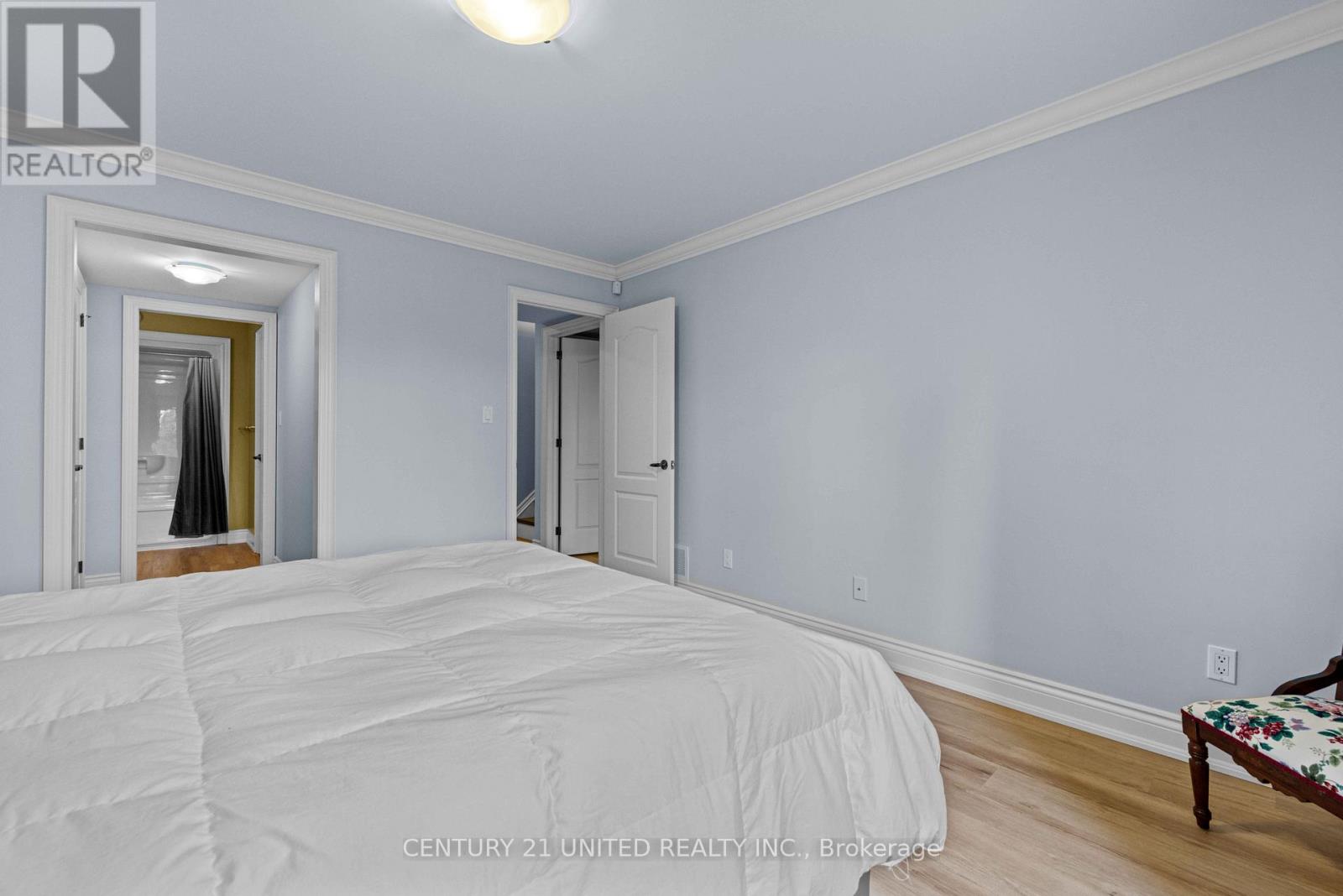 18 - 227 Carnegie Avenue, Peterborough North (University Heights), Ontario  K9L 0B3 - Photo 26 - X12225487