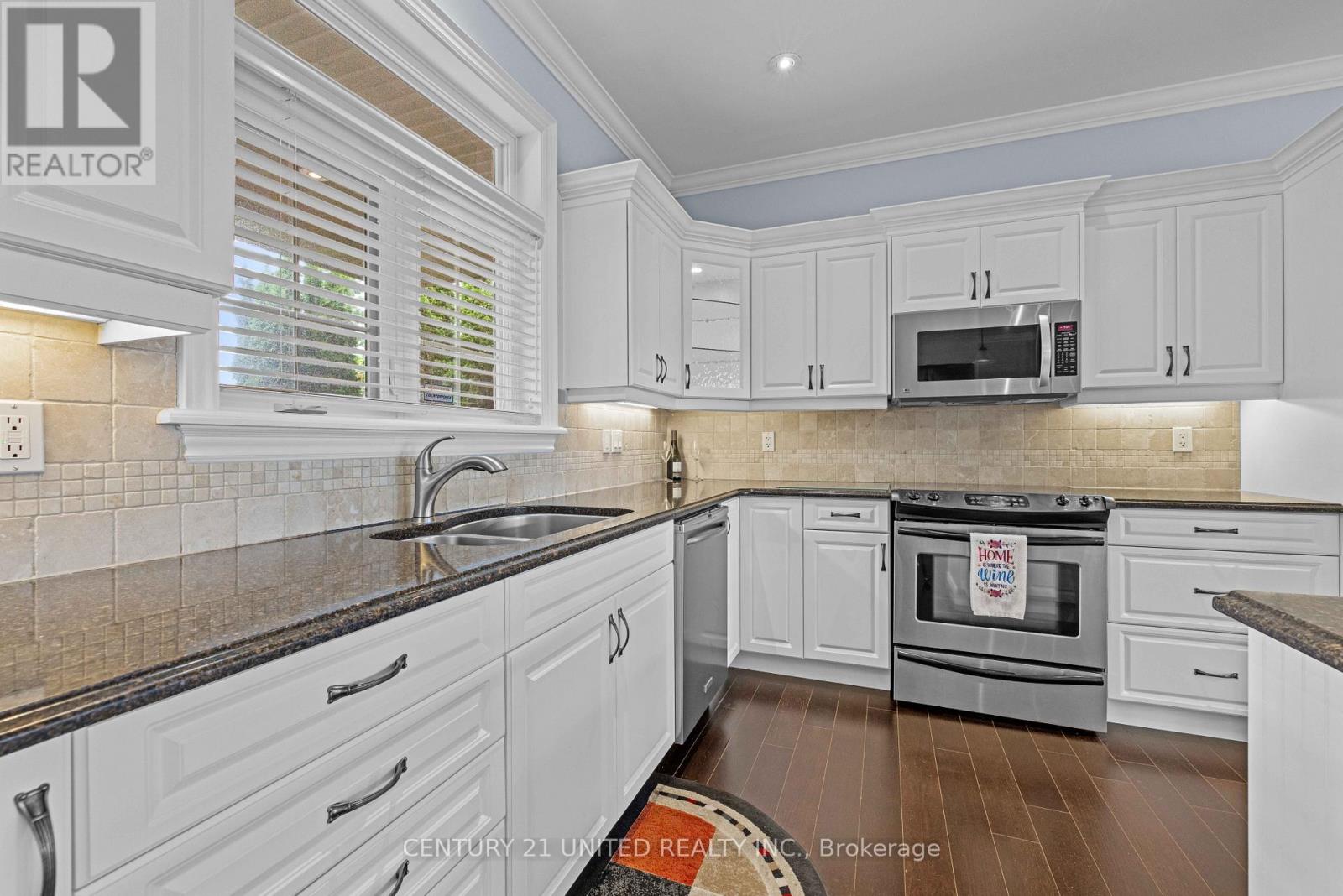 18 - 227 Carnegie Avenue, Peterborough North (University Heights), Ontario  K9L 0B3 - Photo 7 - X12225487