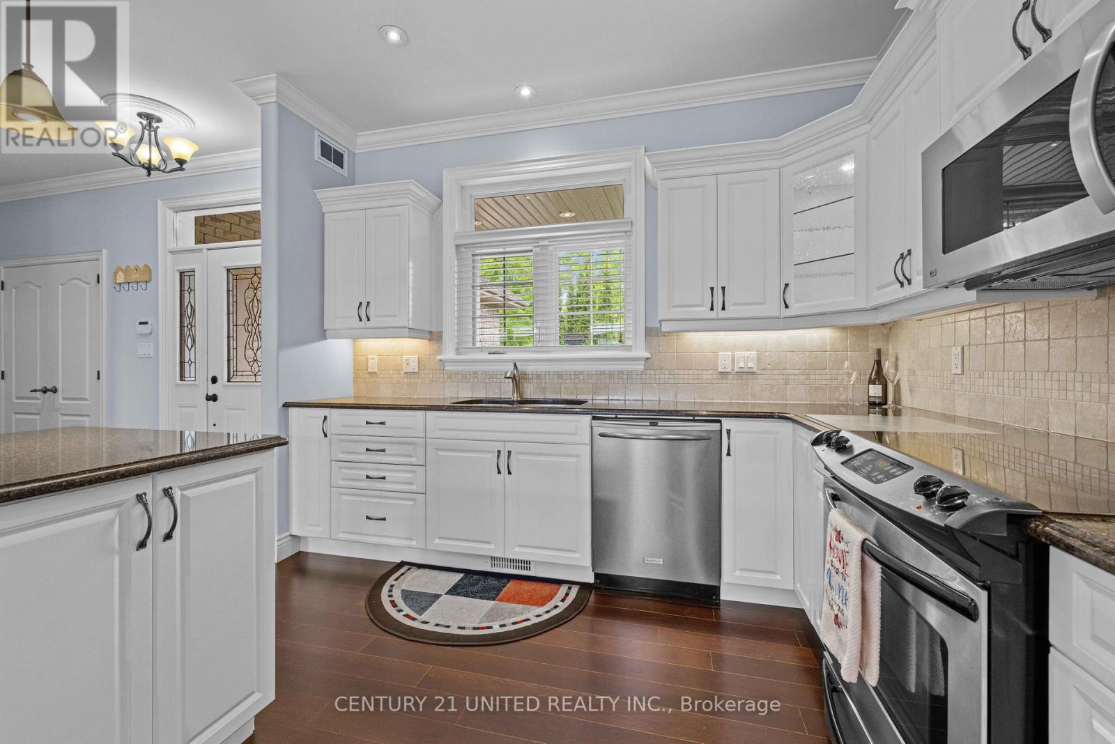 18 - 227 Carnegie Avenue, Peterborough North (University Heights), Ontario  K9L 0B3 - Photo 8 - X12225487