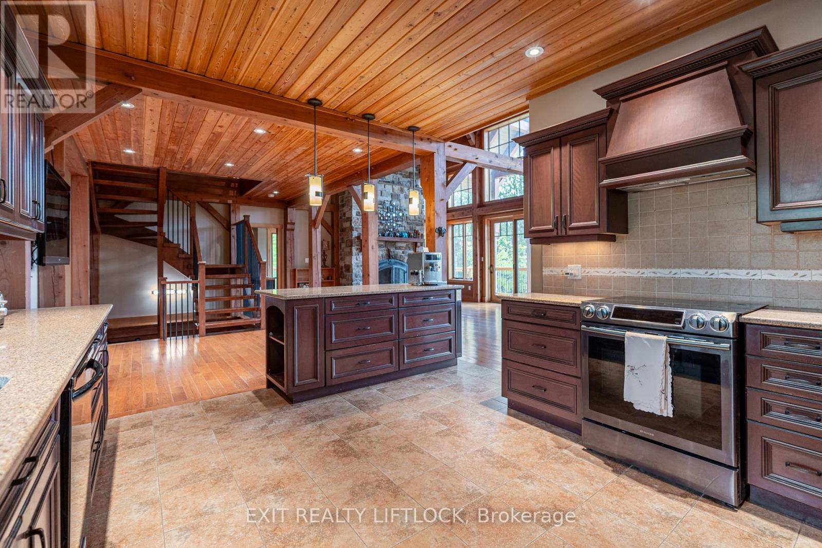 758 Lifford Road, Kawartha Lakes (Manvers), Ontario  L0A 1A0 - Photo 10 - X12226007