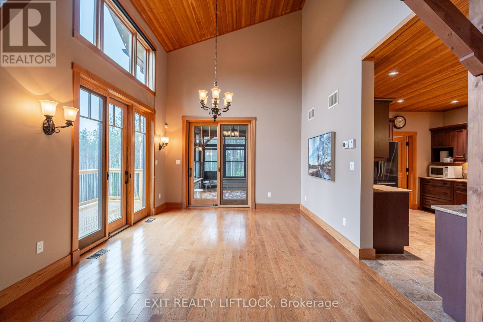 758 Lifford Road, Kawartha Lakes (Manvers), Ontario  L0A 1A0 - Photo 12 - X12226007