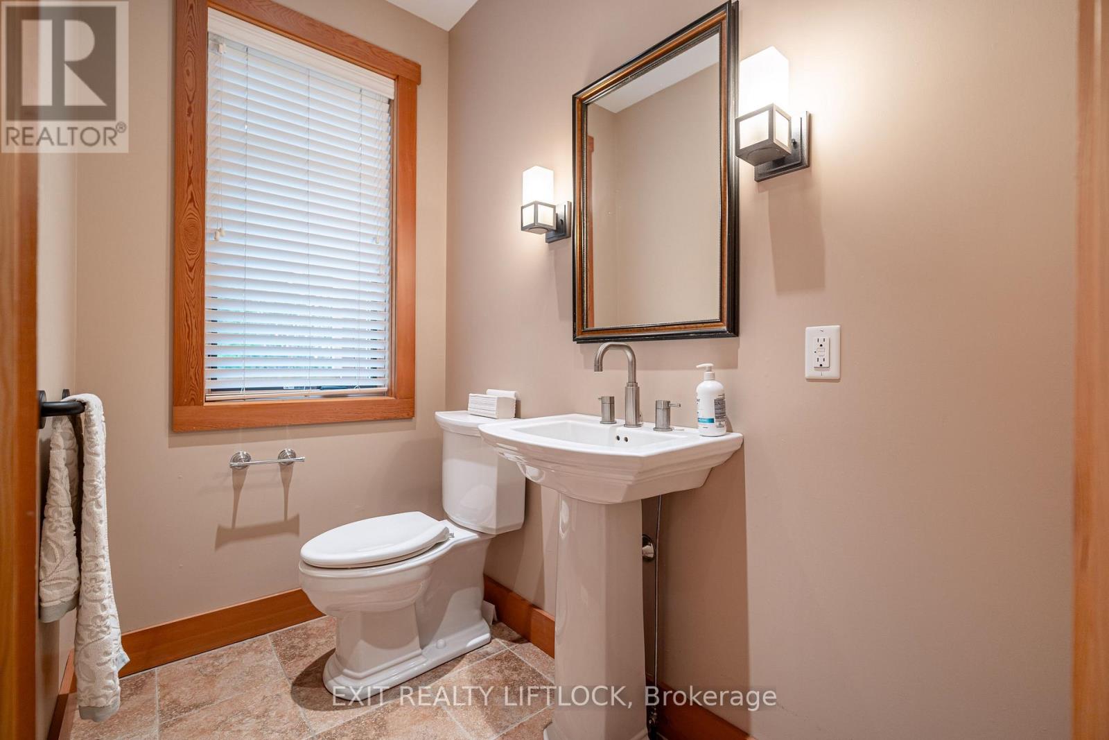 758 Lifford Road, Kawartha Lakes (Manvers), Ontario  L0A 1A0 - Photo 13 - X12226007