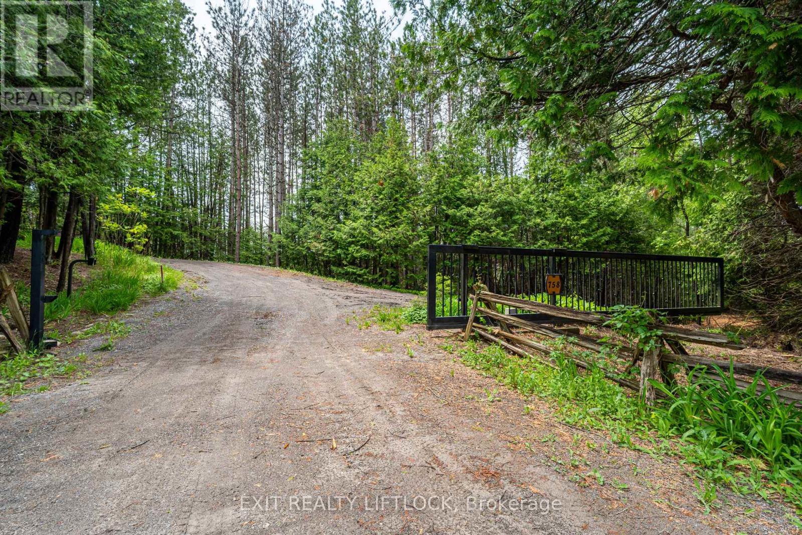 758 Lifford Road, Kawartha Lakes (Manvers), Ontario  L0A 1A0 - Photo 32 - X12226007