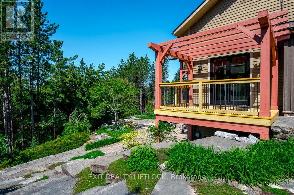 758 Lifford Road, Kawartha Lakes (Manvers), Ontario  L0A 1A0 - Photo 34 - X12226007