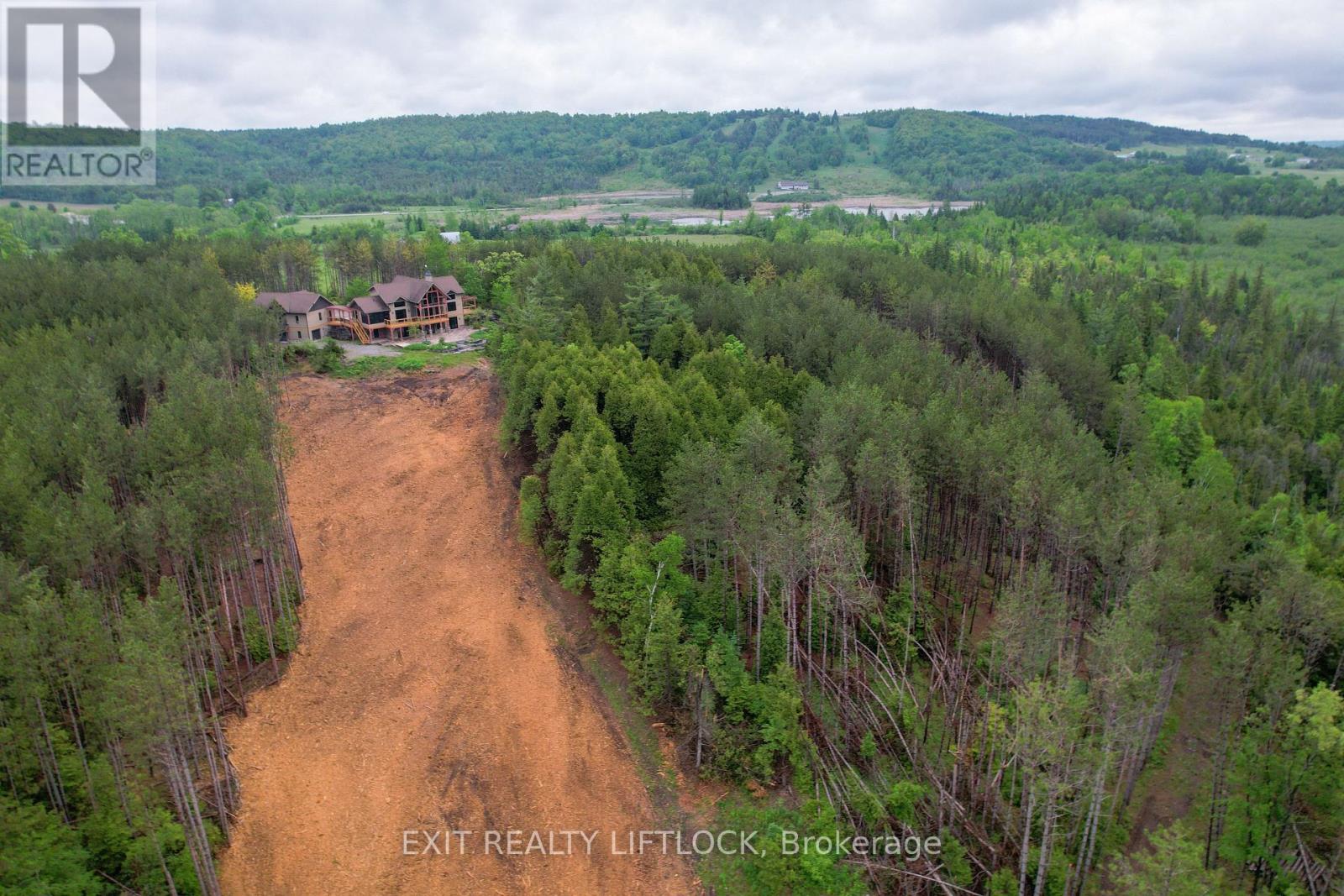 758 Lifford Road, Kawartha Lakes (Manvers), Ontario  L0A 1A0 - Photo 43 - X12226007