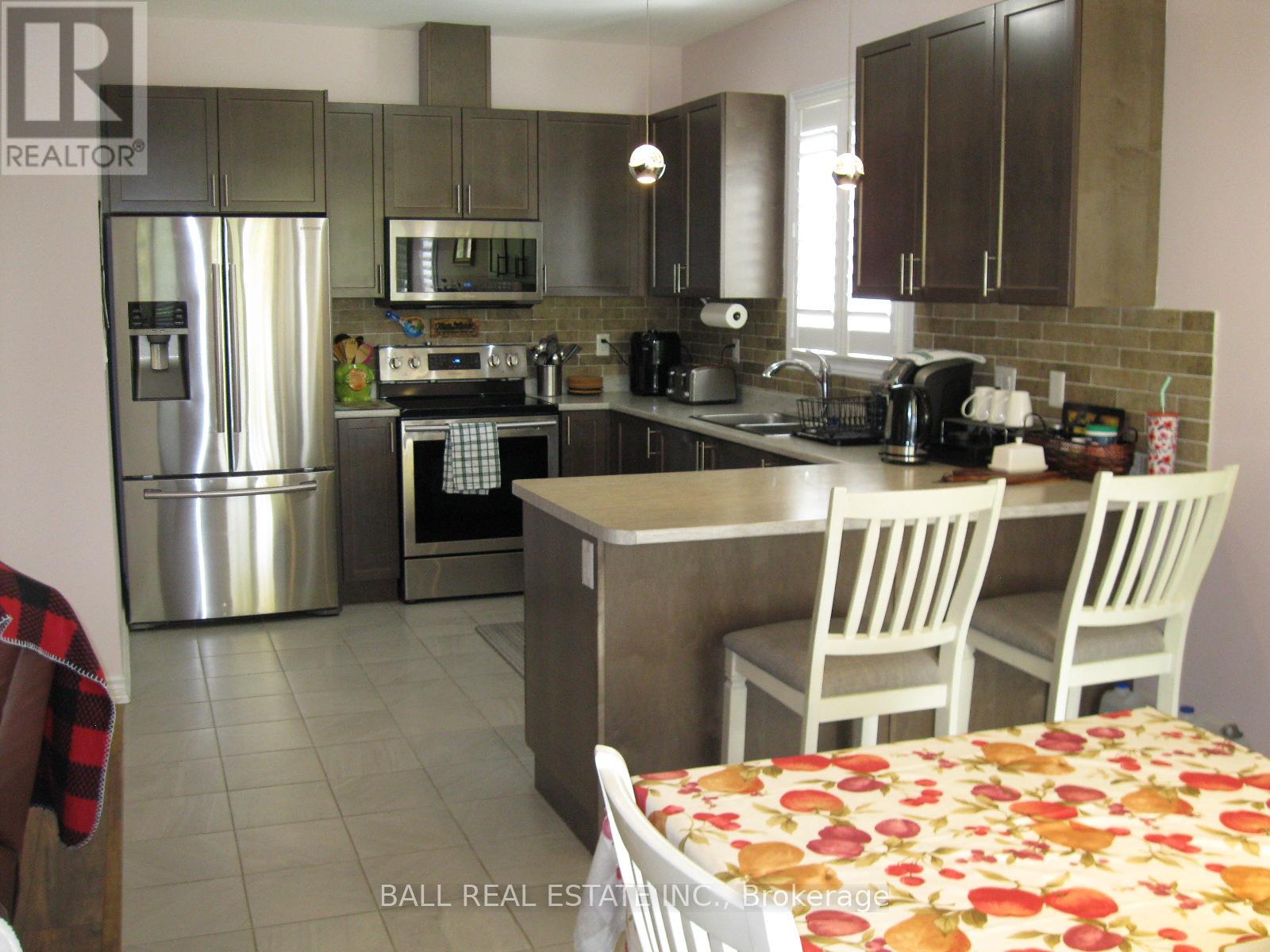 18 Lords Drive, Trent Hills (Hastings), Ontario  K0L 1Y0 - Photo 6 - X12226141