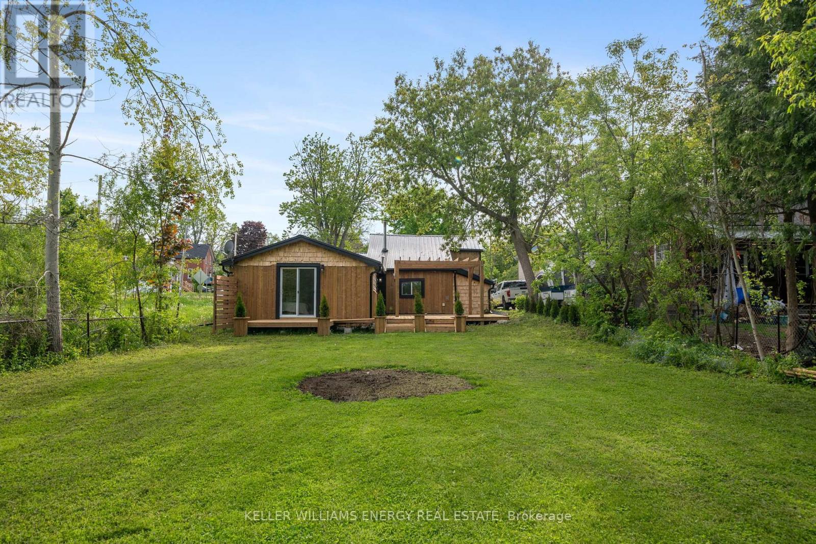 24 Water Street, Kawartha Lakes (Lindsay), Ontario  K9V 2C8 - Photo 32 - X12226282