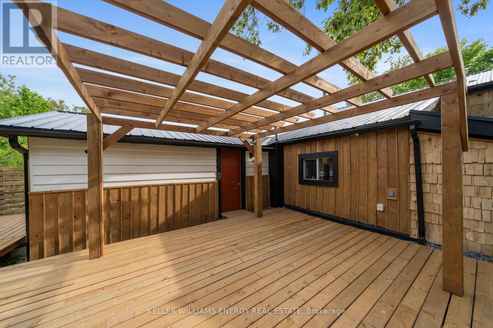 24 Water Street, Kawartha Lakes (Lindsay), Ontario  K9V 2C8 - Photo 36 - X12226282