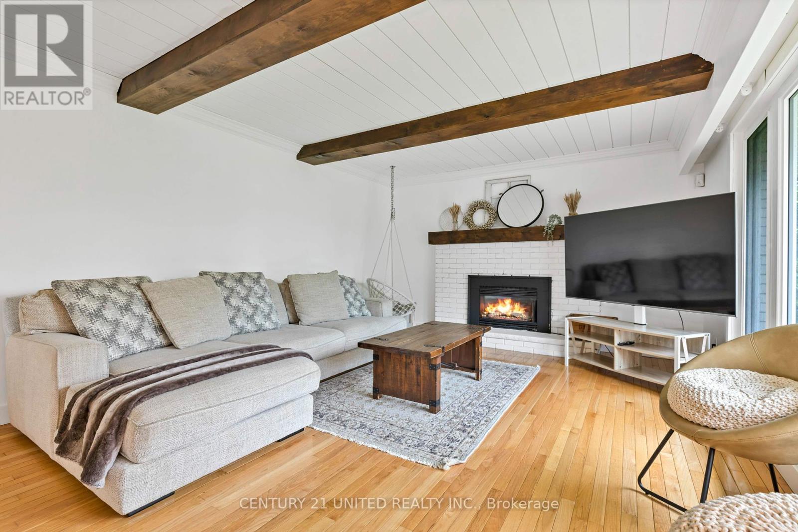 1749 Youngs Point Road, Selwyn, Ontario  K0L 2H0 - Photo 10 - X12226393