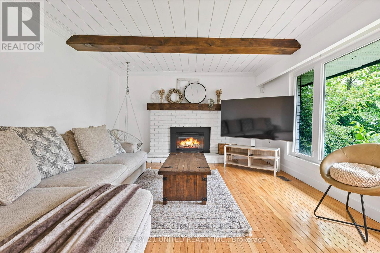 1749 Youngs Point Road, Selwyn, Ontario  K0L 2H0 - Photo 13 - X12226393