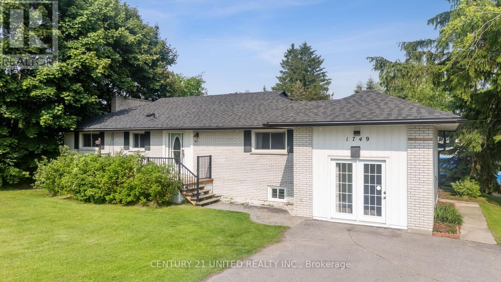 1749 Youngs Point Road, Selwyn, Ontario  K0L 2H0 - Photo 2 - X12226393