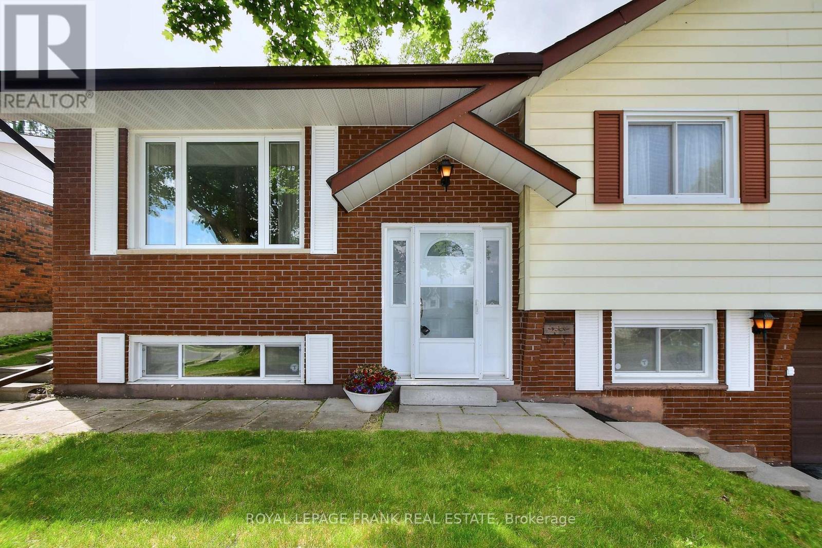 1538 Cherryhill Road, Peterborough West (Central), Ontario  K9K 1A8 - Photo 3 - X12226450