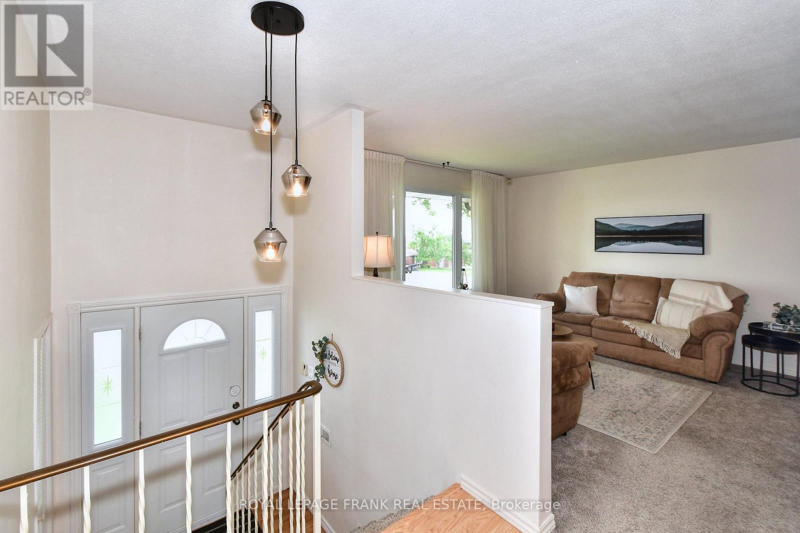 1538 Cherryhill Road, Peterborough West (Central), Ontario  K9K 1A8 - Photo 4 - X12226450