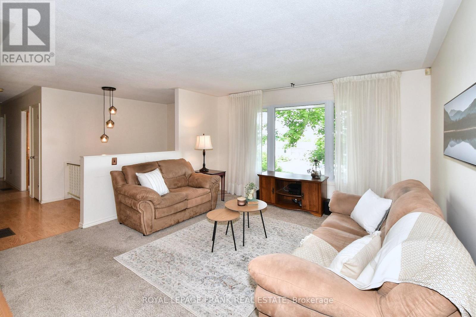 1538 Cherryhill Road, Peterborough West (Central), Ontario  K9K 1A8 - Photo 6 - X12226450