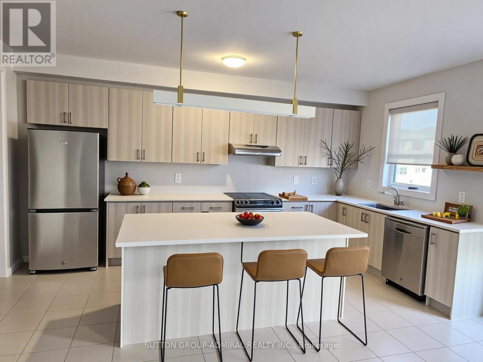 32 Mckay Avenue, Kawartha Lakes (Lindsay), Ontario  K9V 0R2 - Photo 5 - X12226297