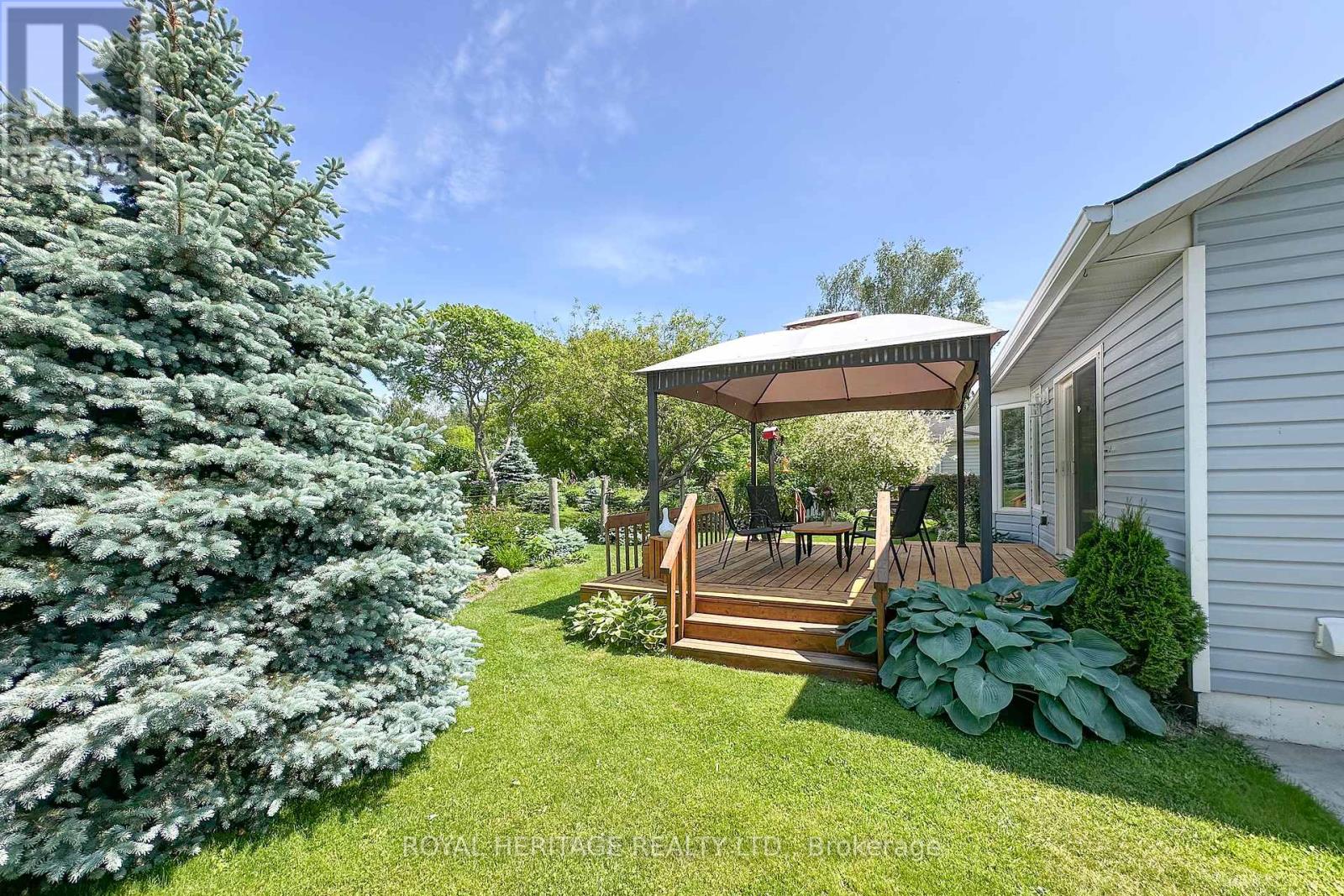 17 Fairway Drive, Clarington (Newcastle), Ontario  L1B 1B3 - Photo 24 - E12226599