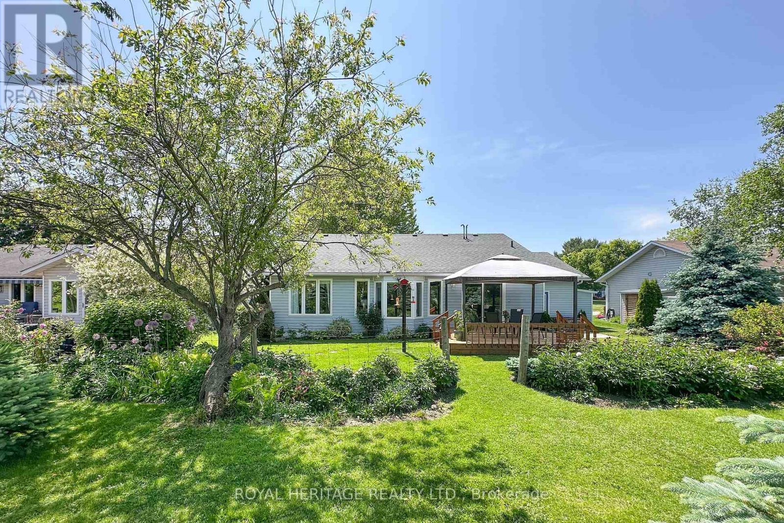 17 Fairway Drive, Clarington (Newcastle), Ontario  L1B 1B3 - Photo 32 - E12226599