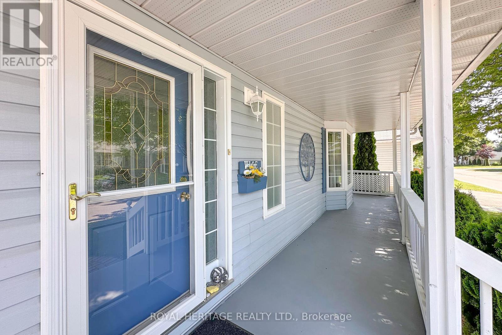 17 Fairway Drive, Clarington (Newcastle), Ontario  L1B 1B3 - Photo 5 - E12226599