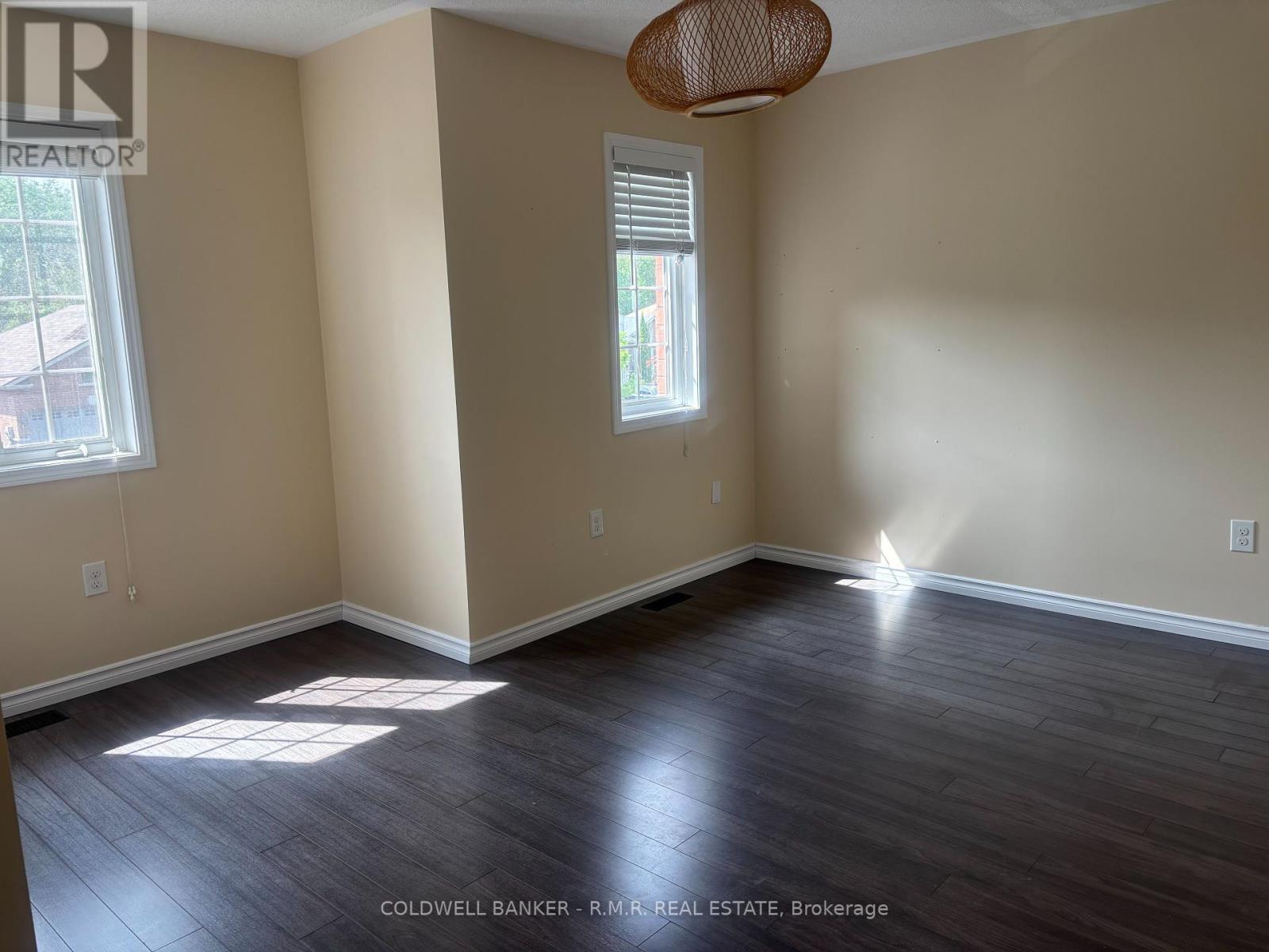 86 Cook Street, Kawartha Lakes (Lindsay), Ontario  K9V 0C7 - Photo 13 - X12226830