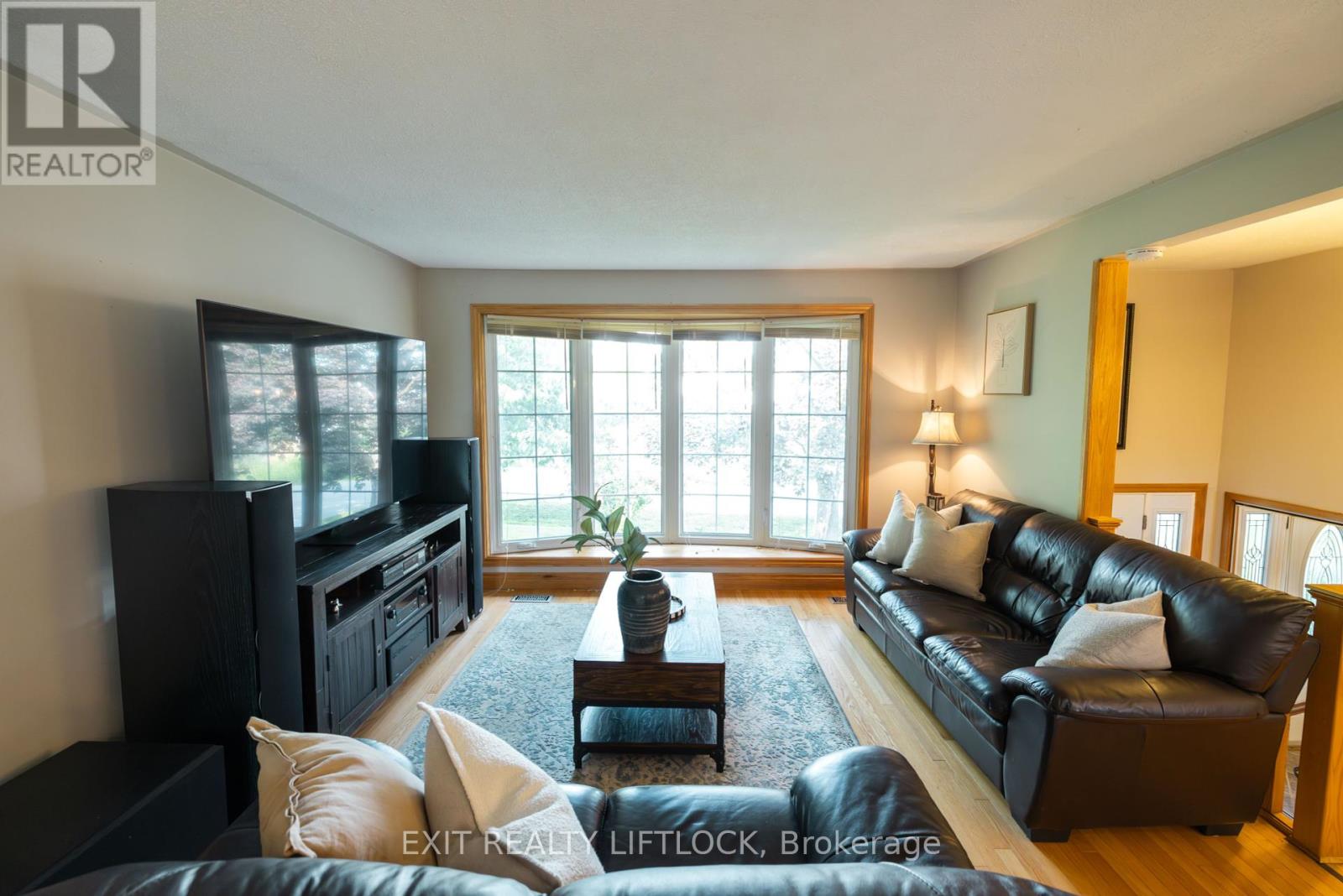 983 Deana Boulevard, Peterborough North (South), Ontario  K9K 1C8 - Photo 7 - X12226852