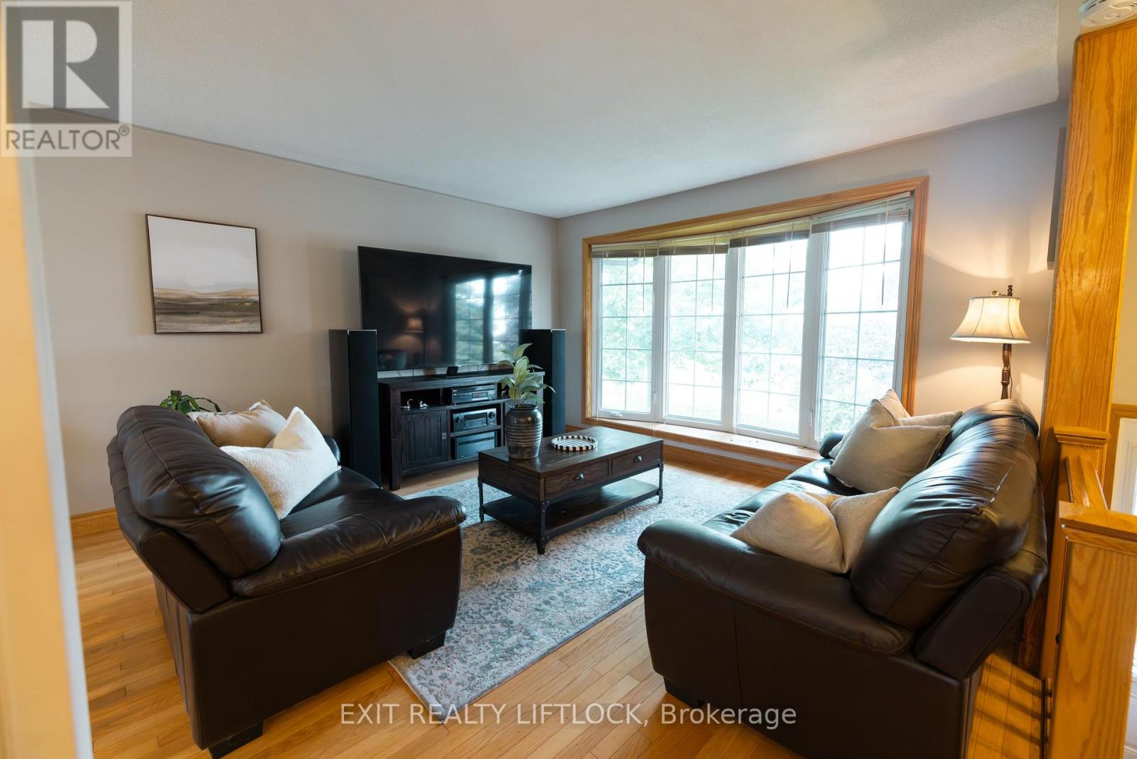 983 Deana Boulevard, Peterborough North (South), Ontario  K9K 1C8 - Photo 8 - X12226852