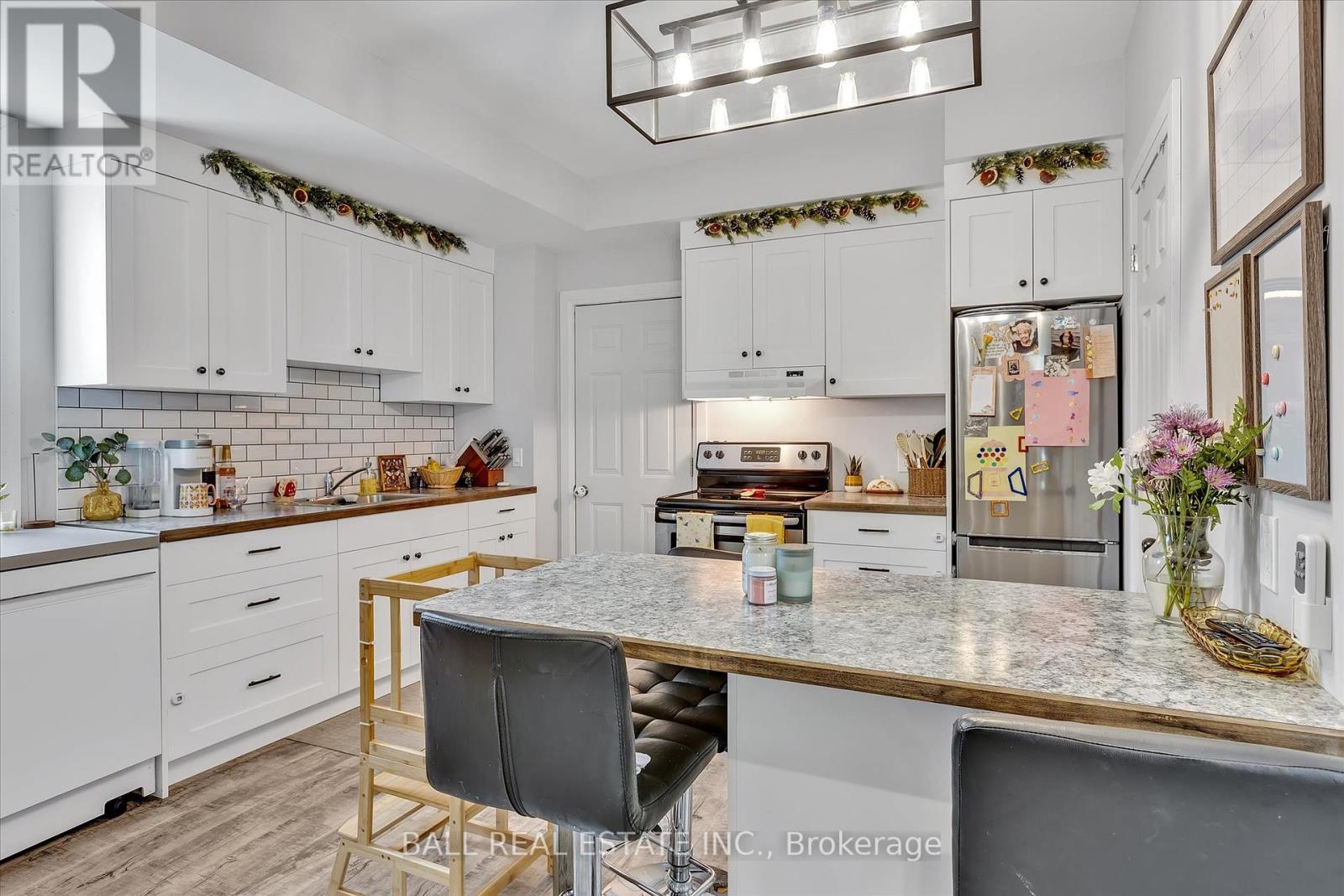 576 Bethune Street, Peterborough Central (North), Ontario  K9H 3Z8 - Photo 14 - X12227334