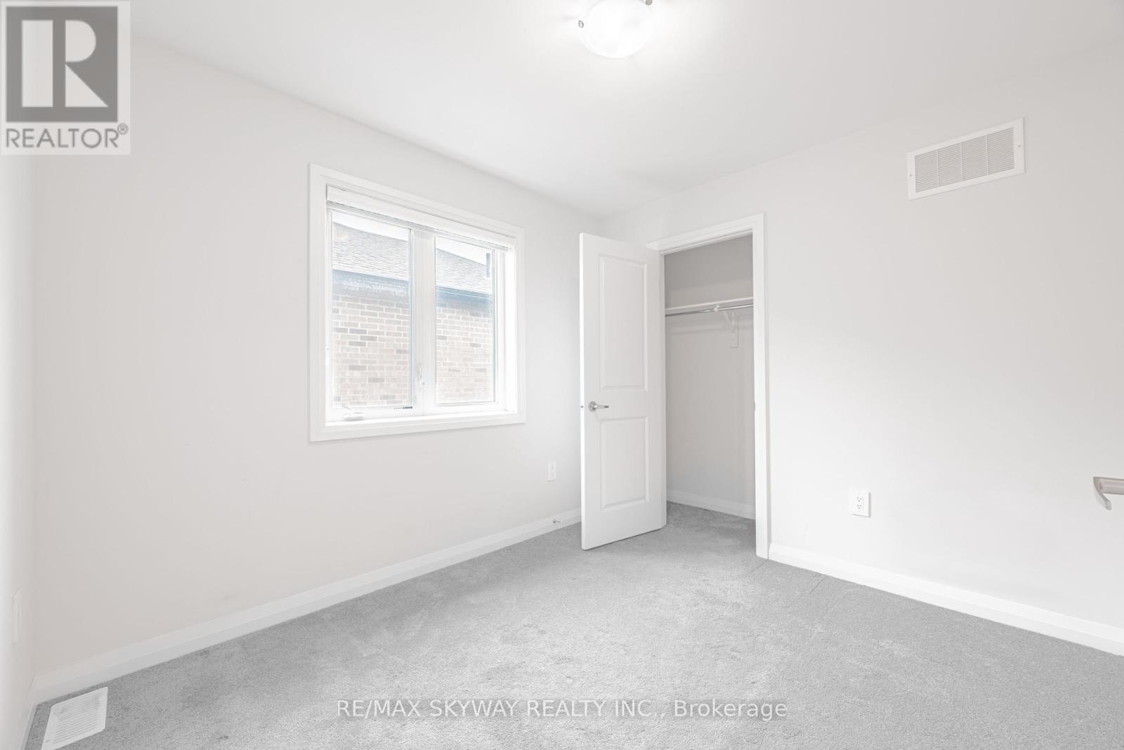 26 Corley Street, Kawartha Lakes (Lindsay), Ontario  K9V 5R8 - Photo 31 - X12227240