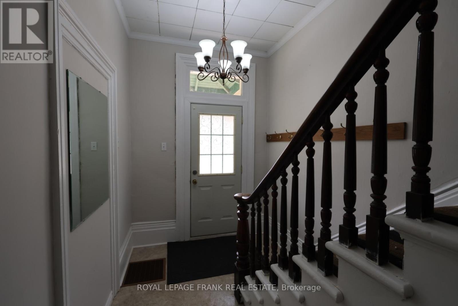 Lower - 547 Waterford Street, Peterborough Central (North), Ontario  K9H 3K5 - Photo 11 - X12227693