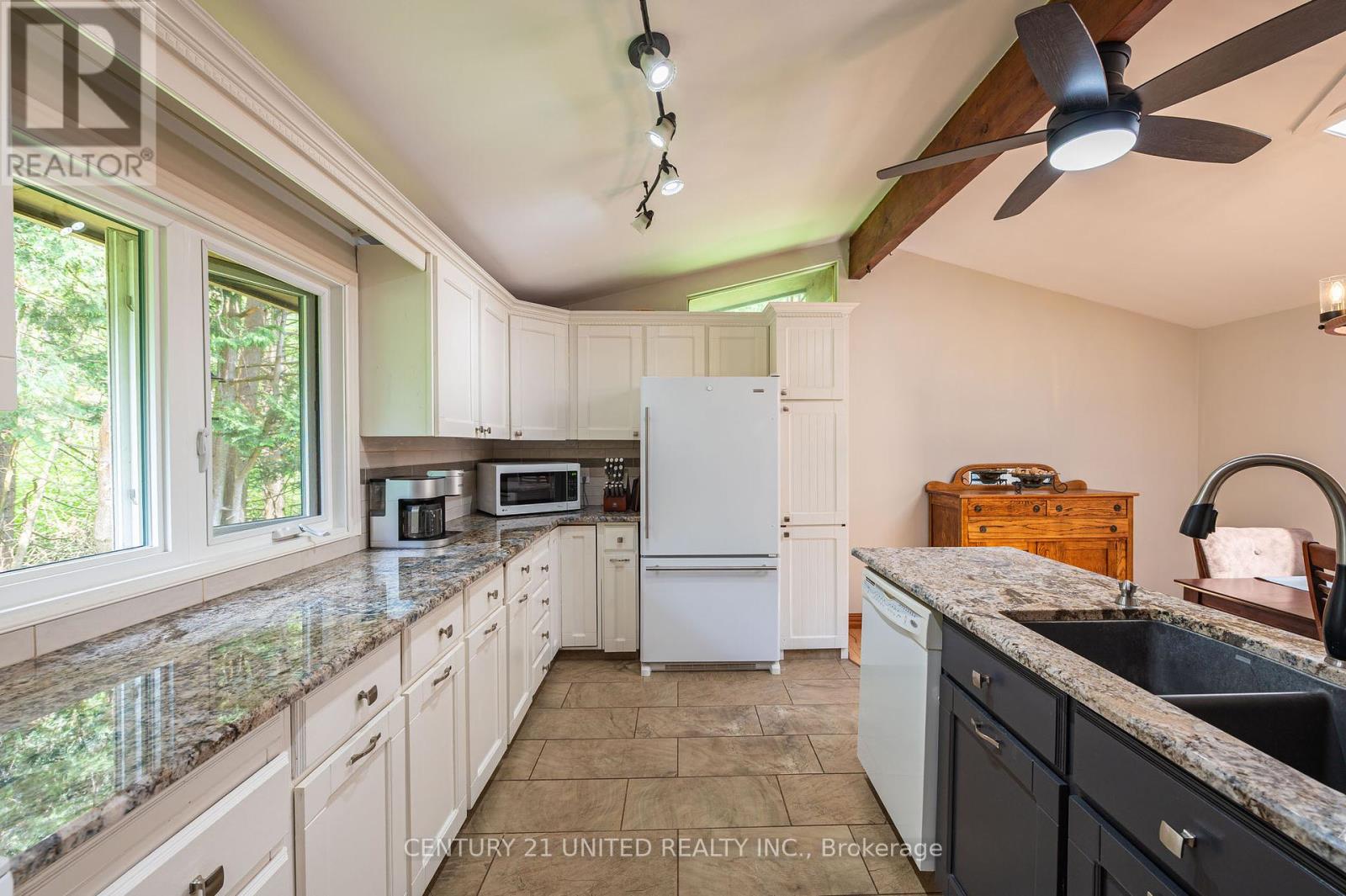 1487 Stewart Line, Cavan Monaghan (Cavan Twp), Ontario  L0A 1C0 - Photo 7 - X12227698
