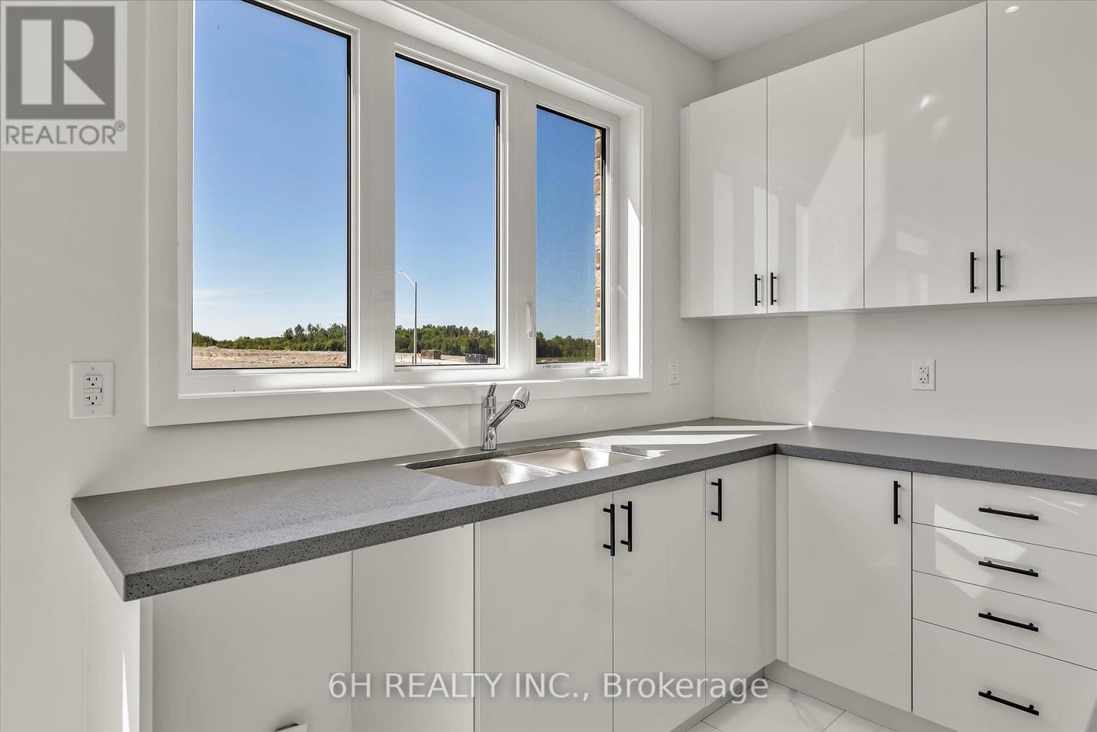 329 O'toole Crescent, Selwyn, Ontario  K9K 0J4 - Photo 16 - X12227882