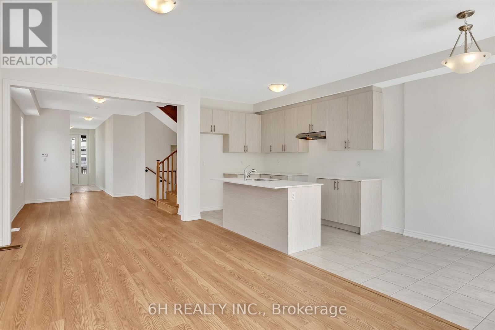 732 Carpenter Trail, Peterborough North (North), Ontario  K9K 0J3 - Photo 12 - X12227906