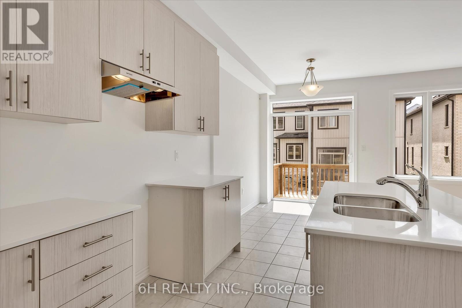 732 Carpenter Trail, Peterborough North (North), Ontario  K9K 0J3 - Photo 16 - X12227906