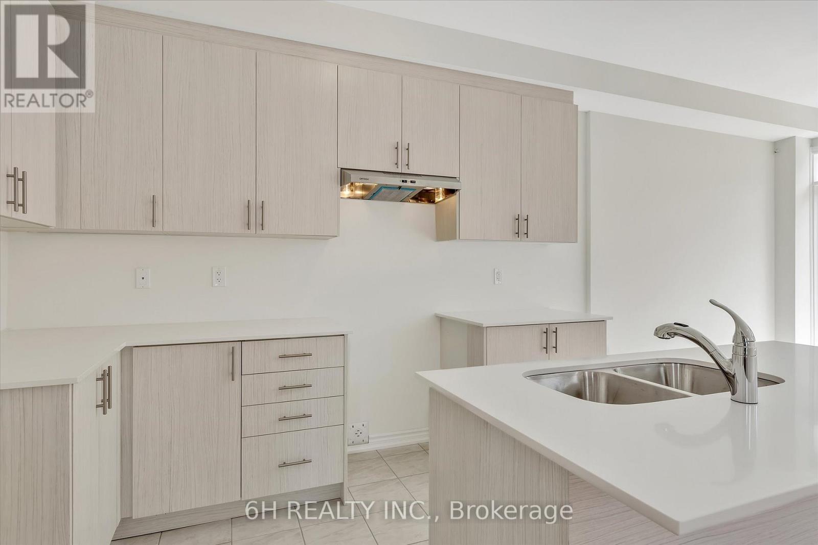 732 Carpenter Trail, Peterborough North (North), Ontario  K9K 0J3 - Photo 19 - X12227906
