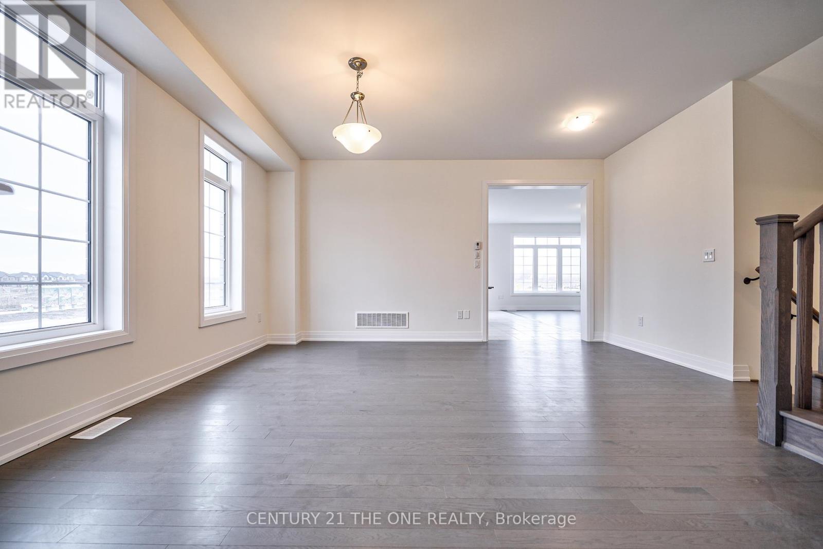 2 Wesley Brooks Street, Clarington (Newcastle), Ontario  L1B 0W4 - Photo 11 - E12228186